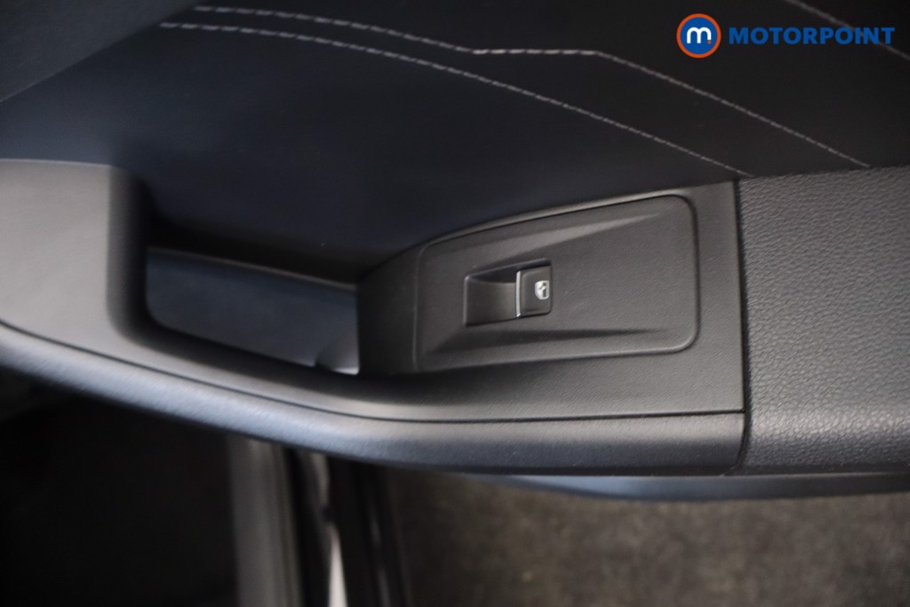 Seat Ateca Fr Black Edition Automatic Petrol SUV - Stock Number (1688880) - 29th supplementary image
