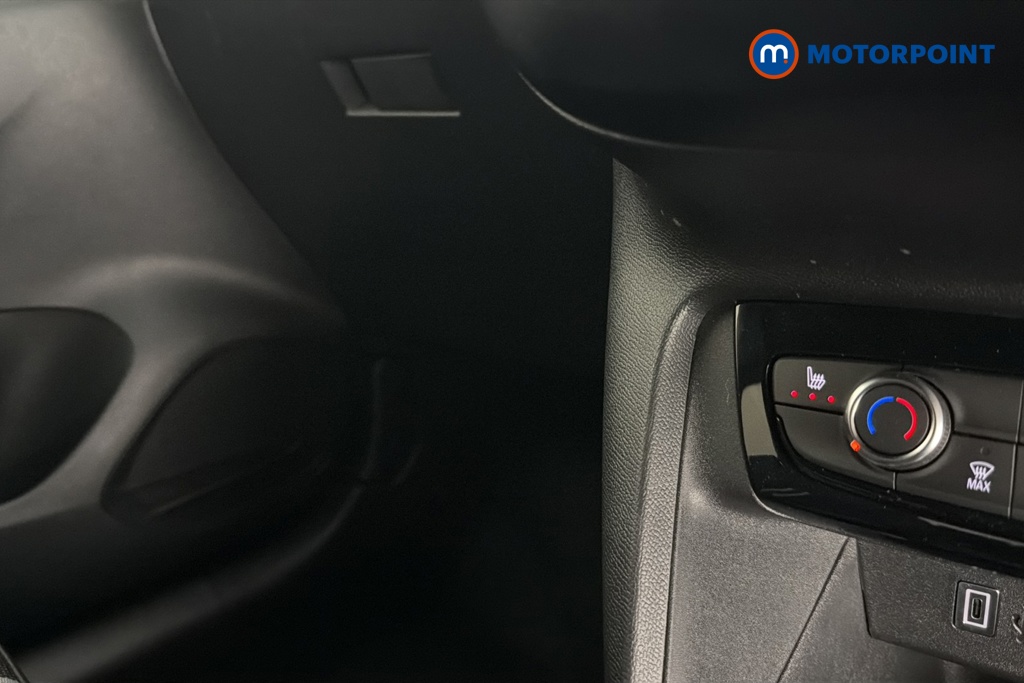 Vauxhall Corsa YES Manual Petrol Hatchback - Stock Number (1639887) - 14th supplementary image