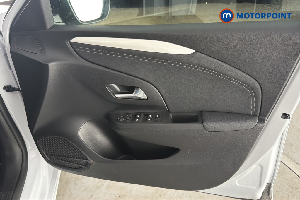 Vauxhall Corsa YES Manual Petrol Hatchback - Stock Number (1639887) - 18th supplementary image