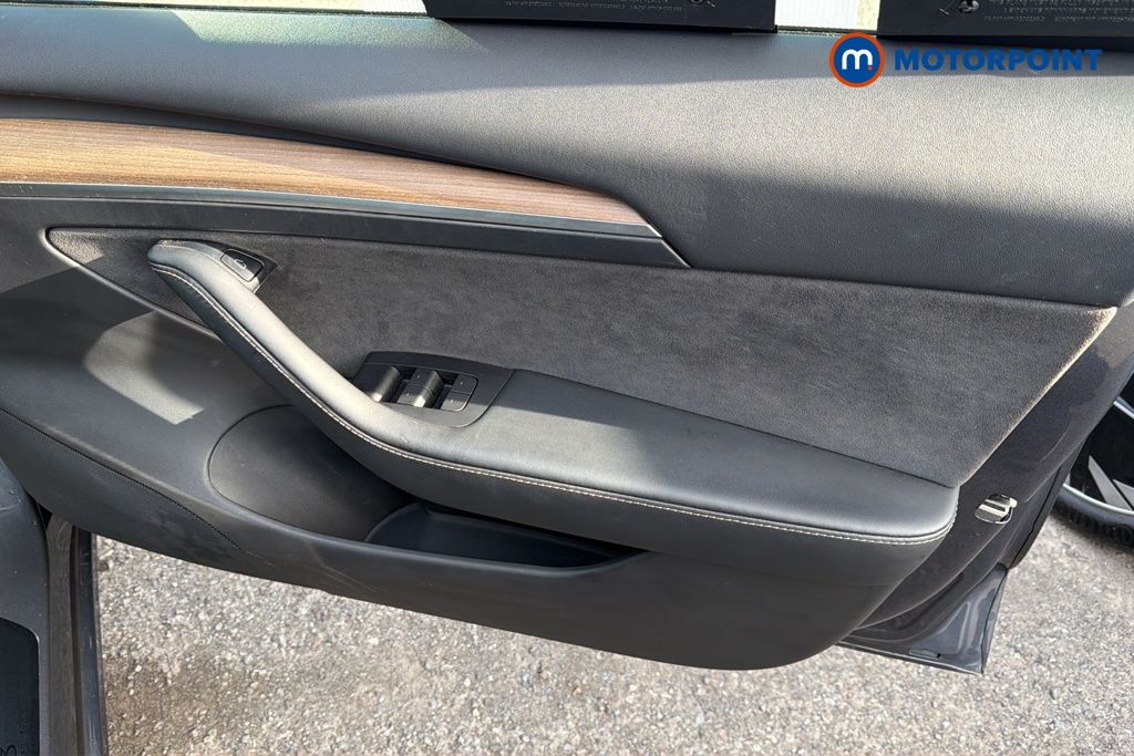 Tesla Model 3 Standard Plus Automatic Electric Saloon - Stock Number (1653037) - 18th supplementary image