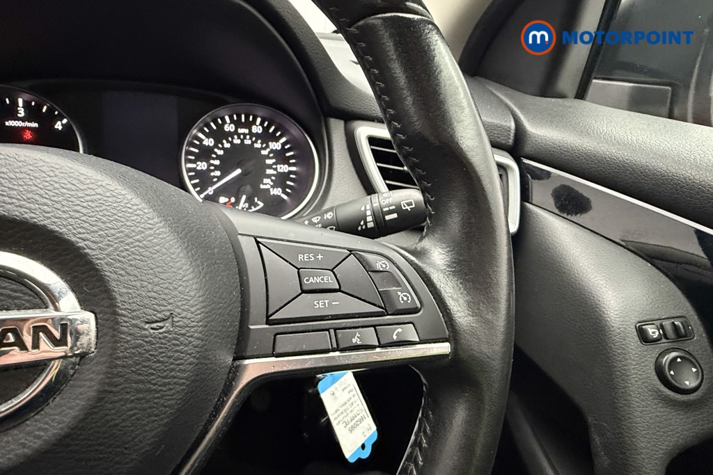 Nissan Qashqai Acenta Premium Manual Diesel SUV - Stock Number (1662095) - 9th supplementary image