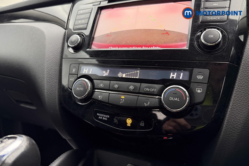 Nissan Qashqai Acenta Premium Manual Diesel SUV - Stock Number (1662095) - 14th supplementary image