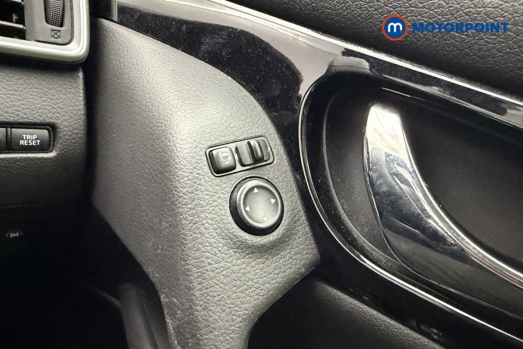 Nissan Qashqai Acenta Premium Manual Diesel SUV - Stock Number (1662095) - 18th supplementary image