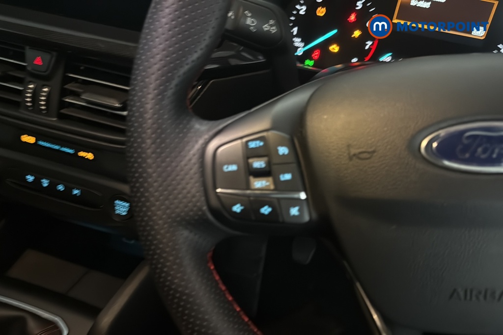 Ford Focus St-Line Manual Petrol Estate - Stock Number (1676878) - 4th supplementary image