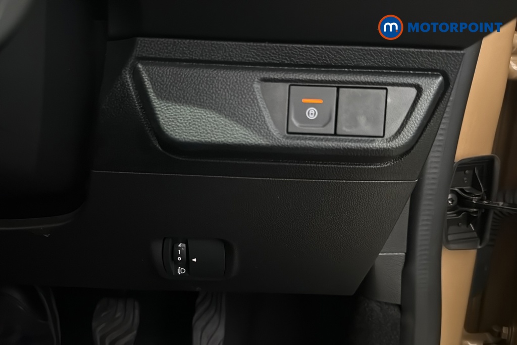 Dacia Sandero Stepway Extreme Manual Petrol Hatchback - Stock Number (1677753) - 11th supplementary image