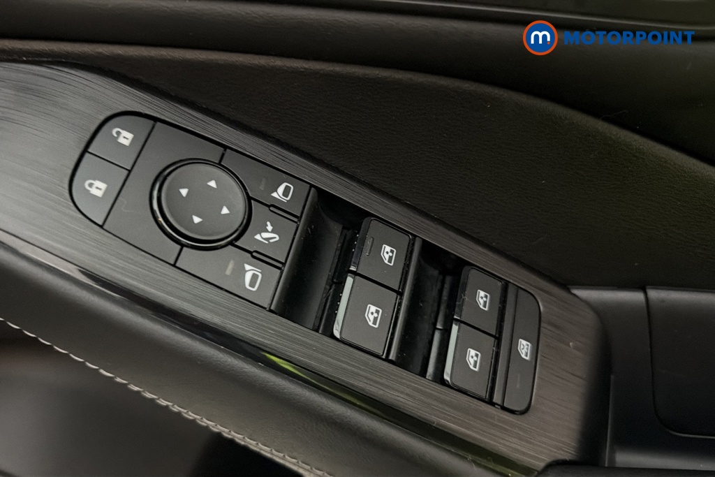 Nissan Qashqai N-Connecta Automatic Petrol SUV - Stock Number (1680445) - 19th supplementary image