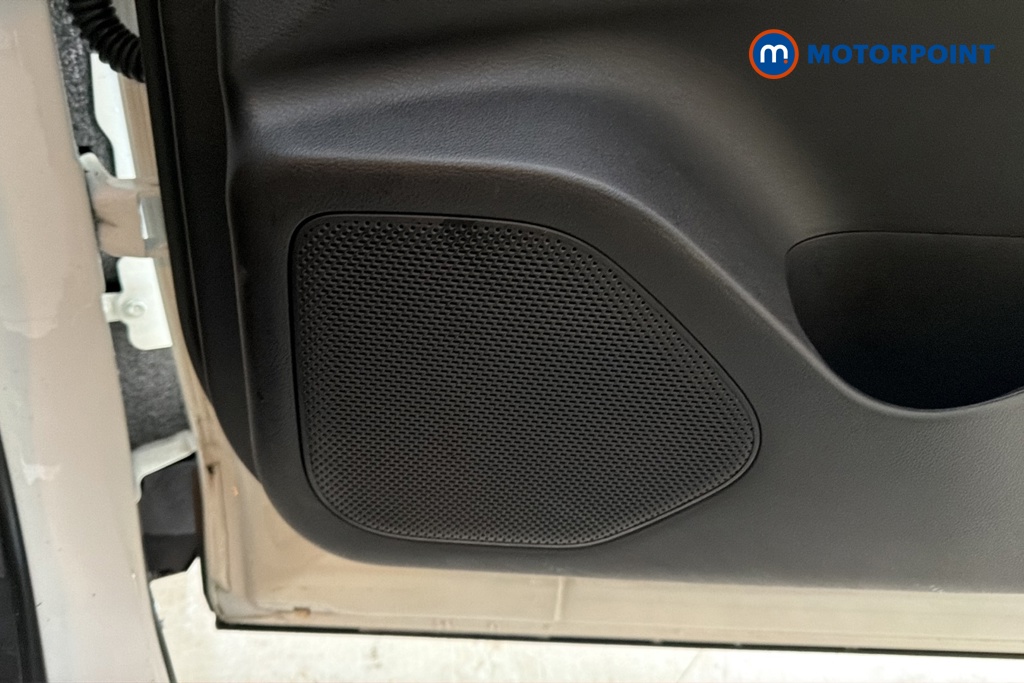 Nissan Qashqai N-Connecta Automatic Petrol SUV - Stock Number (1680445) - 21st supplementary image