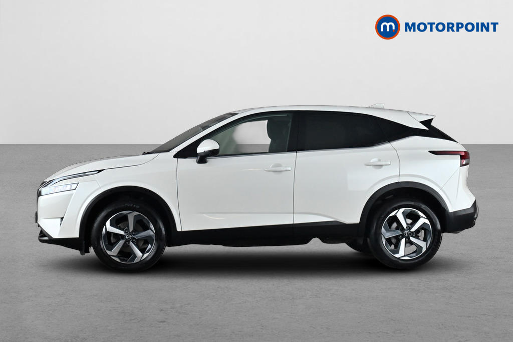 Nissan Qashqai N-Connecta Automatic Petrol SUV - Stock Number (1680445) - Drivers side