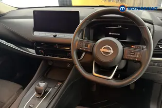 Nissan Qashqai N-Connecta Automatic Petrol SUV - Stock Number (1680445) - 1st supplementary image