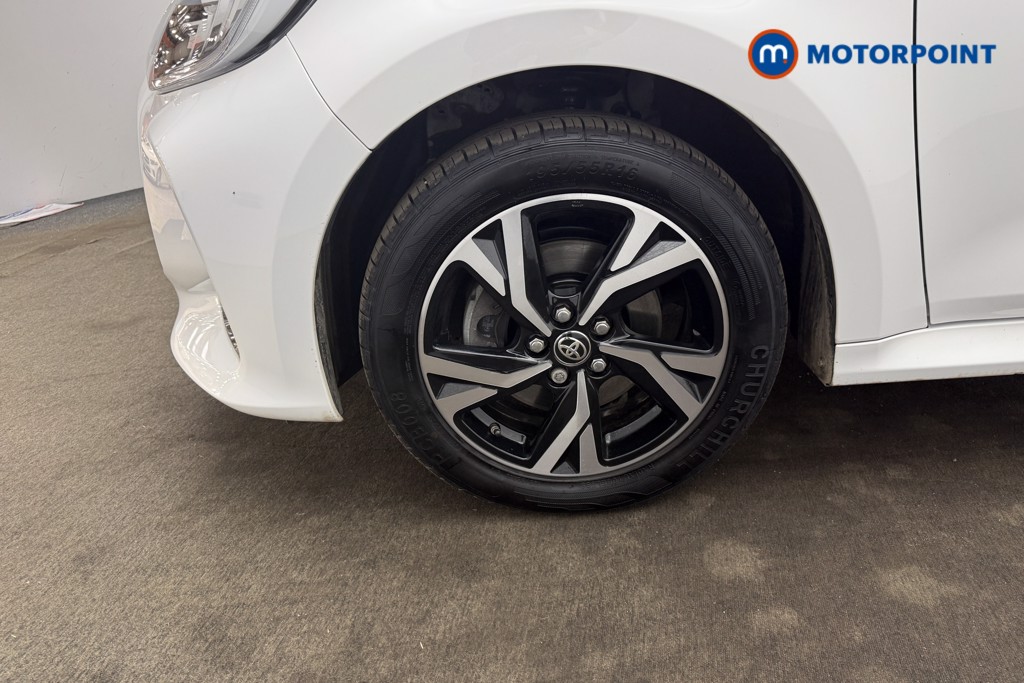 Toyota Yaris Design Automatic Petrol-Electric Hybrid Hatchback - Stock Number (1680514) - 2nd supplementary image
