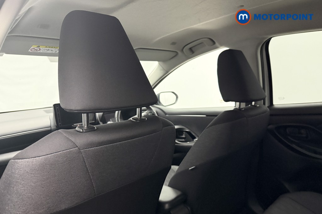 Toyota Yaris Design Automatic Petrol-Electric Hybrid Hatchback - Stock Number (1680514) - 9th supplementary image