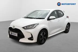 Toyota Yaris Design Automatic Petrol-Electric Hybrid Hatchback - Stock Number (1680514) - Passenger side front corner