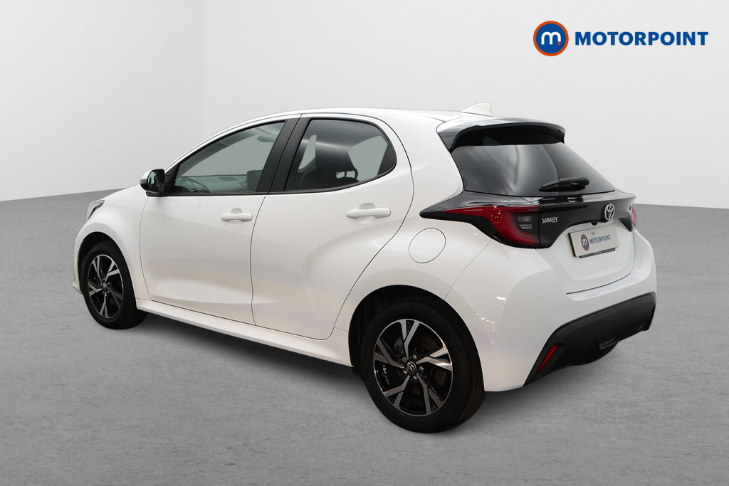 Toyota Yaris Design Automatic Petrol-Electric Hybrid Hatchback - Stock Number (1680514) - Passenger side rear corner