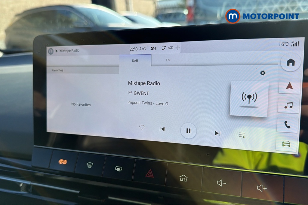 Mg Motor Uk MG4 Trophy Automatic Electric SUV - Stock Number (1681645) - 8th supplementary image