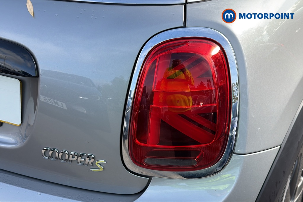 Mini Hatchback Cooper S Level 1 Automatic Electric Hatchback - Stock Number (1682942) - 36th supplementary image