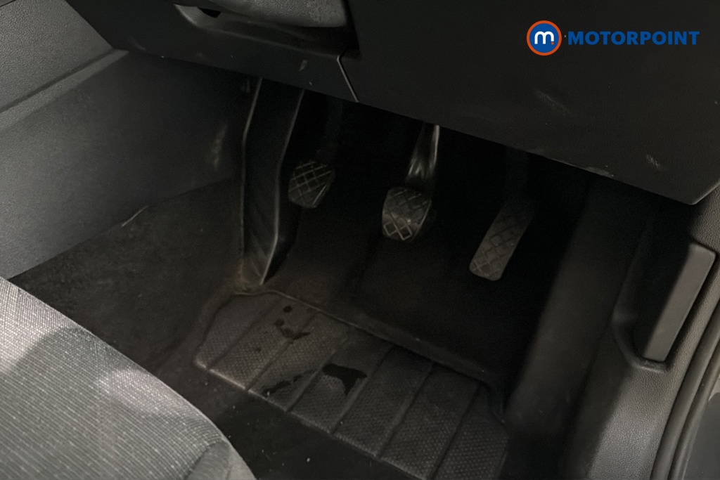 Volkswagen Golf Life Manual Petrol Hatchback - Stock Number (1683196) - 24th supplementary image