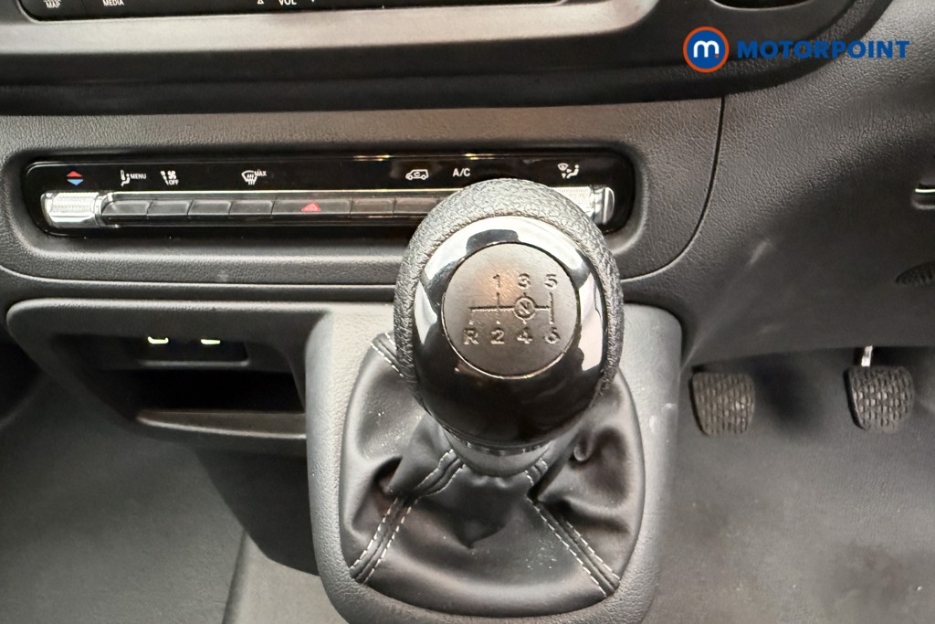 Mercedes-Benz Vito PRO Manual Diesel Panel Van - Stock Number (1683306) - 29th supplementary image