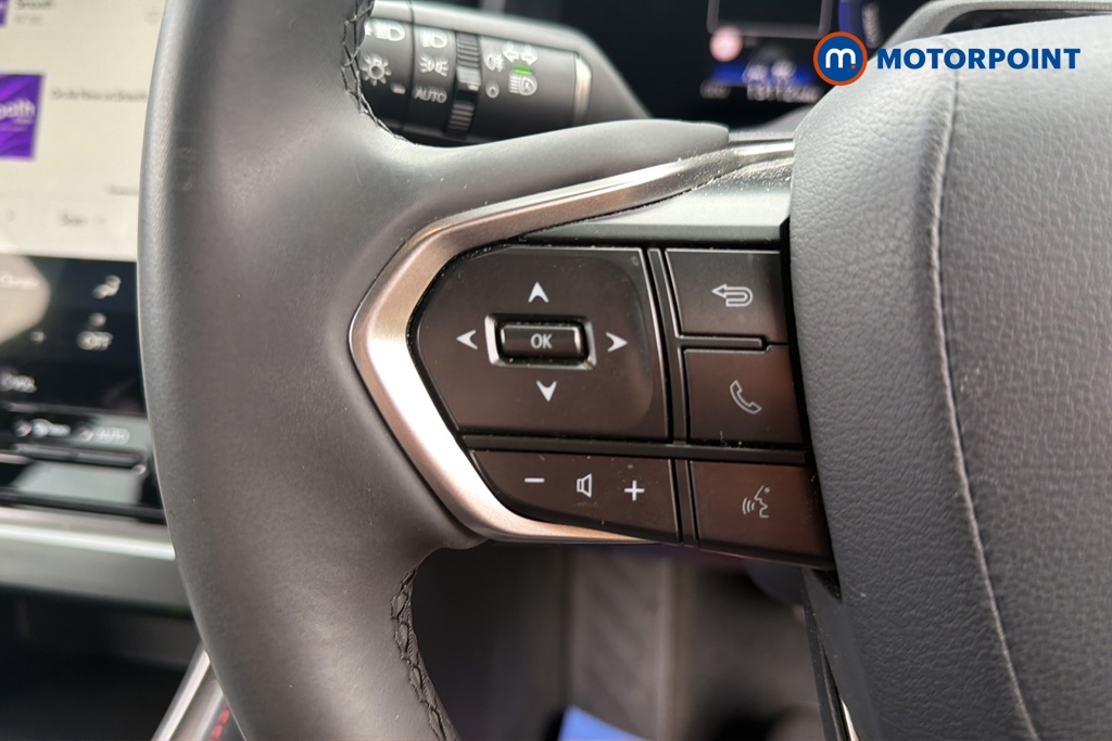 Lexus LBX Premium Automatic Petrol-Electric Hybrid SUV - Stock Number (1683982) - 4th supplementary image