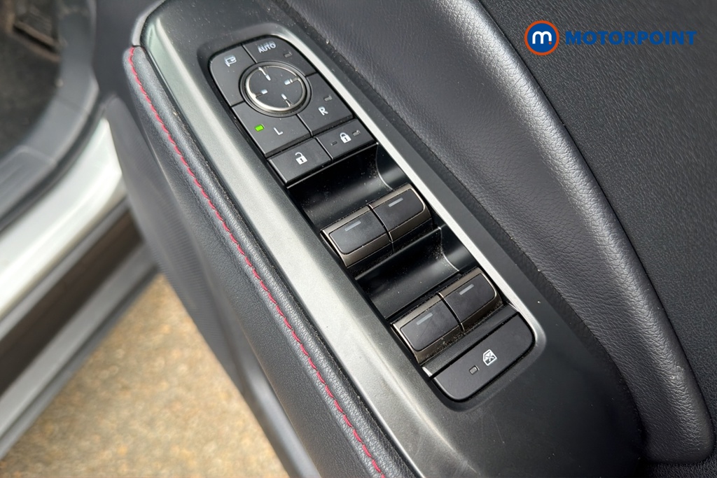 Lexus LBX Premium Automatic Petrol-Electric Hybrid SUV - Stock Number (1683982) - 19th supplementary image