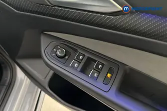 Volkswagen Golf R-Line Automatic Petrol Hatchback - Stock Number (1684183) - 19th supplementary image