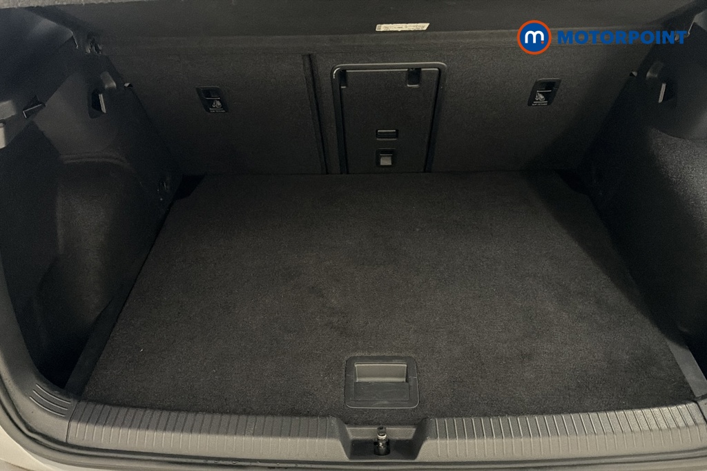 Volkswagen Golf R-Line Automatic Petrol Hatchback - Stock Number (1684183) - 30th supplementary image