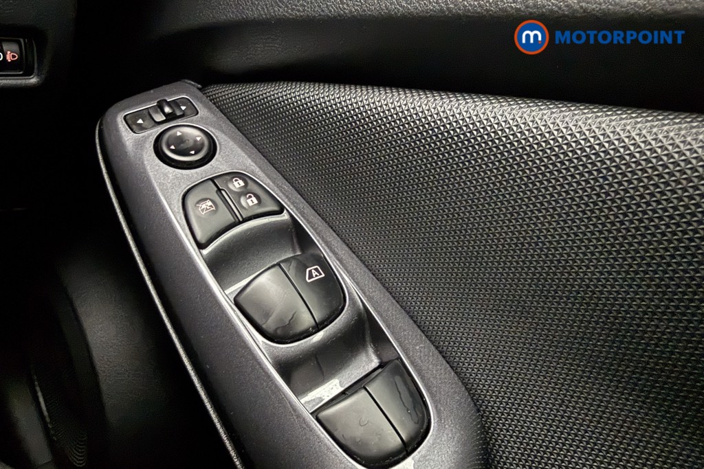 Nissan Juke Acenta Manual Petrol SUV - Stock Number (1684880) - 15th supplementary image