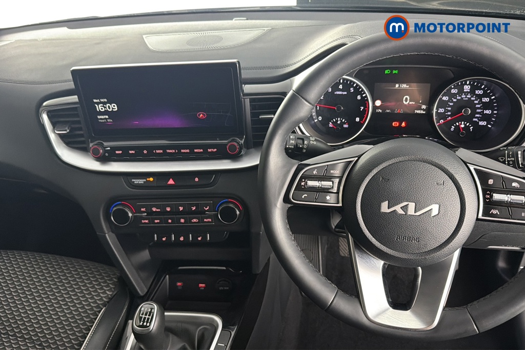 KIA Xceed 3 Manual Petrol Hatchback - Stock Number (1684982) - 1st supplementary image