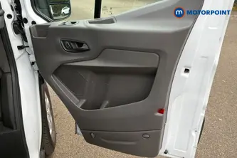 Ford Transit Limited Automatic Diesel Medium Roof Van - Stock Number (1685470) - 18th supplementary image