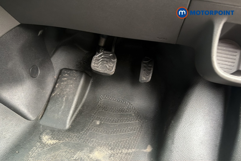 Ford Transit Limited Automatic Diesel Medium Roof Van - Stock Number (1685470) - 24th supplementary image
