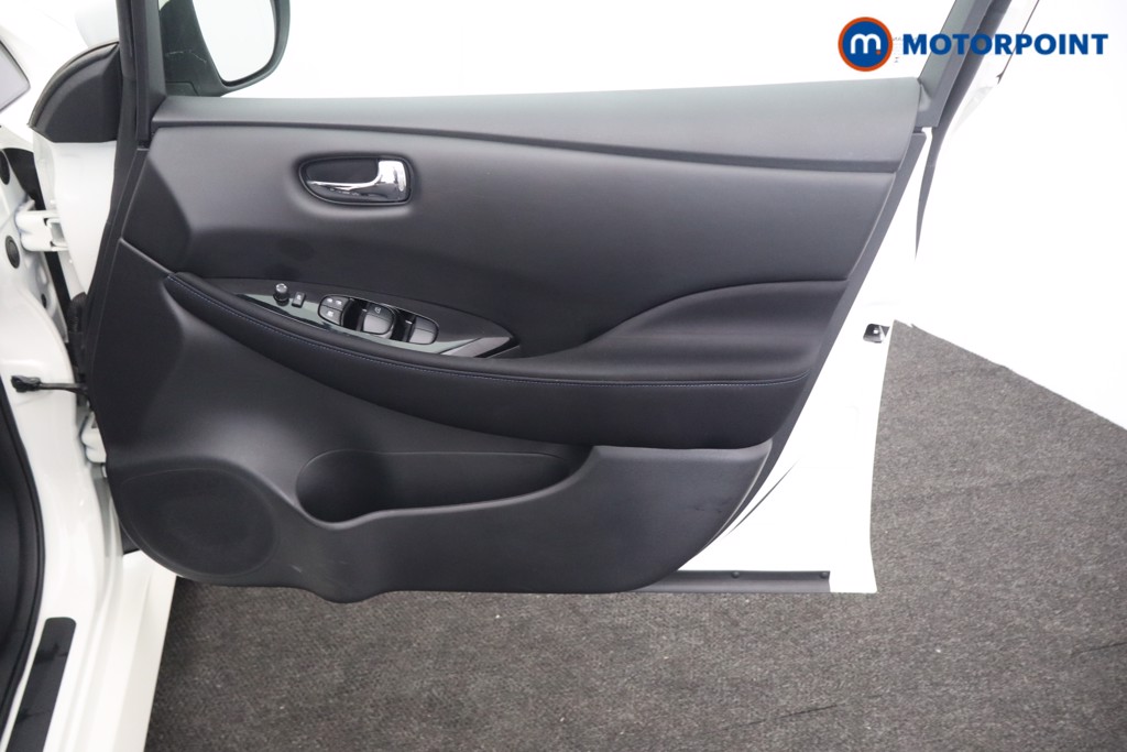 Nissan Leaf N-Connecta Automatic Electric Hatchback - Stock Number (1686551) - 18th supplementary image