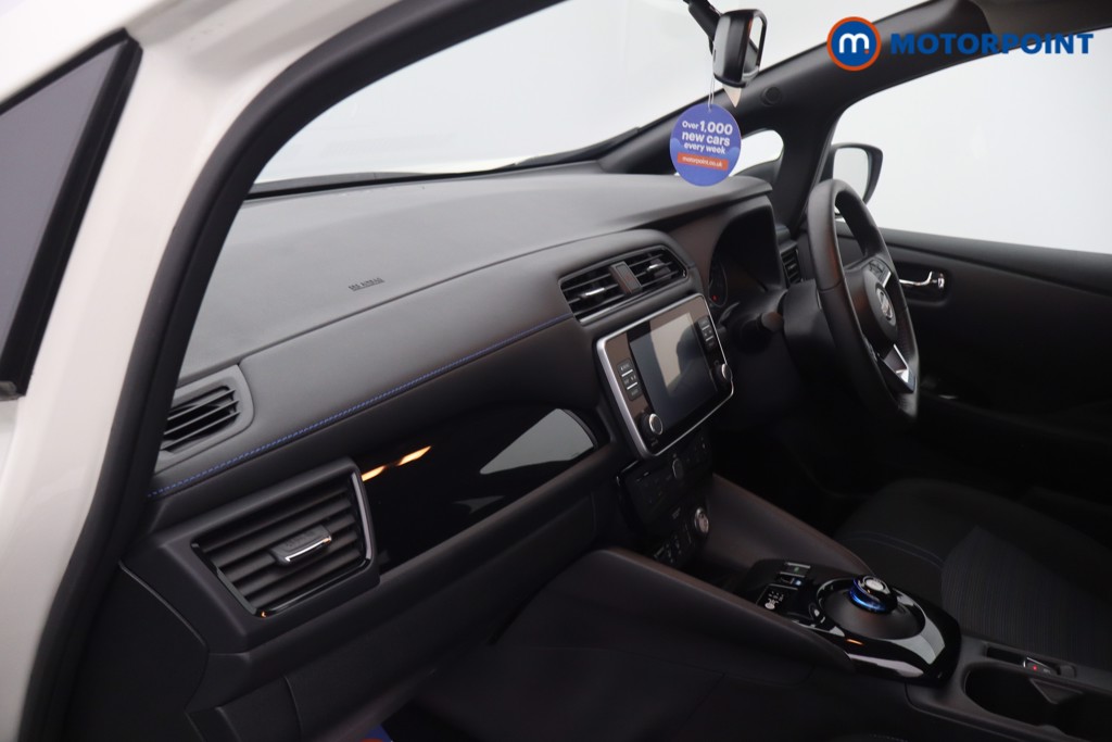 Nissan Leaf N-Connecta Automatic Electric Hatchback - Stock Number (1686551) - 36th supplementary image