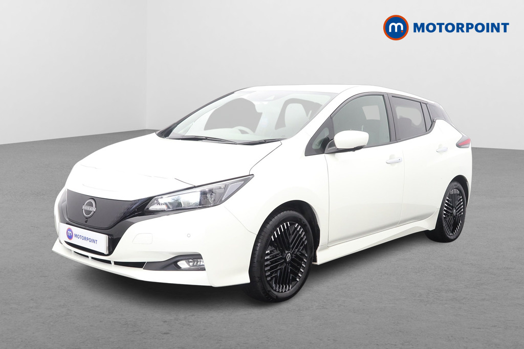Nissan Leaf N-Connecta Automatic Electric Hatchback - Stock Number (1686551) - Passenger side front corner