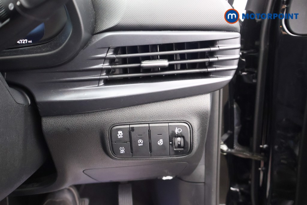 Hyundai I20 Tech Line Automatic Petrol Hatchback - Stock Number (1686703) - 7th supplementary image