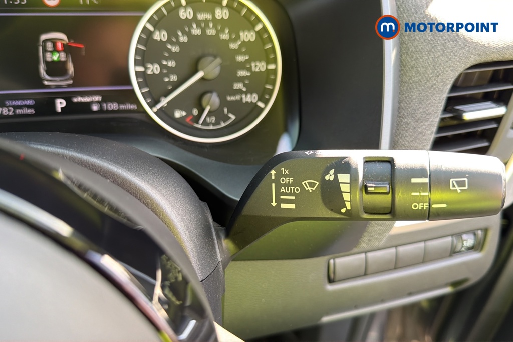 Nissan Qashqai Acenta Premium Automatic Petrol-Electric Hybrid SUV - Stock Number (1686743) - 6th supplementary image