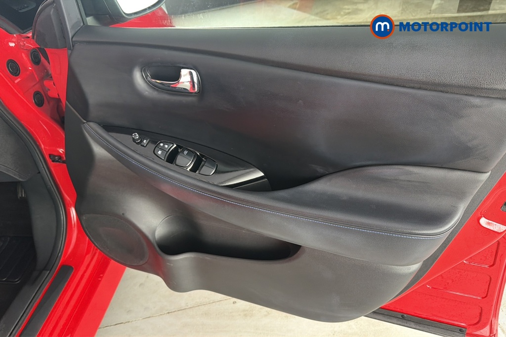 Nissan Leaf N-Connecta Automatic Electric Hatchback - Stock Number (1687104) - 18th supplementary image