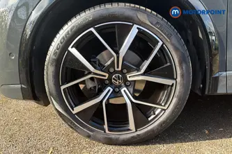 Volkswagen Tiguan R-Line Automatic Petrol SUV - Stock Number (1687453) - 44th supplementary image