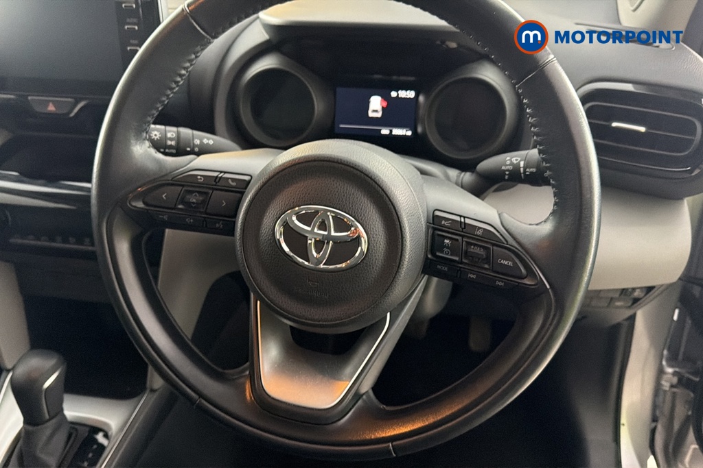 Toyota Yaris Cross Icon Automatic Petrol-Electric Hybrid Estate - Stock Number (1687787) - 2nd supplementary image