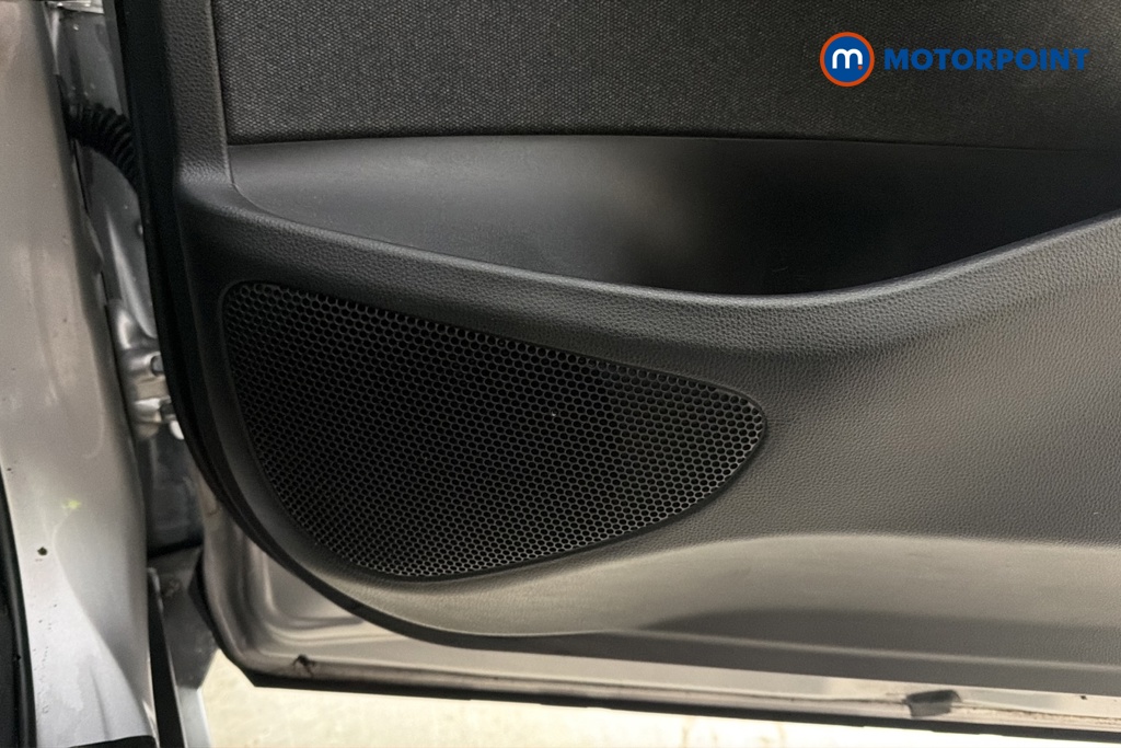 Toyota Yaris Cross Icon Automatic Petrol-Electric Hybrid Estate - Stock Number (1687787) - 21st supplementary image