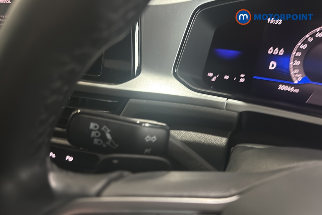 Volkswagen T-Roc Match Automatic Petrol SUV - Stock Number (1687974) - 5th supplementary image