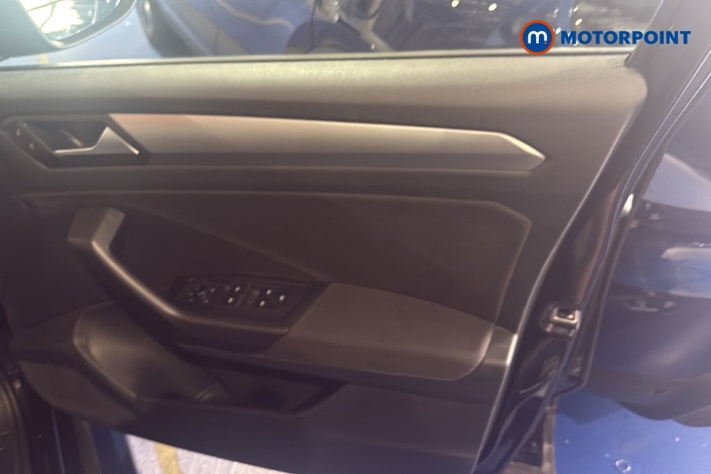 Volkswagen T-Roc Match Automatic Petrol SUV - Stock Number (1687974) - 18th supplementary image