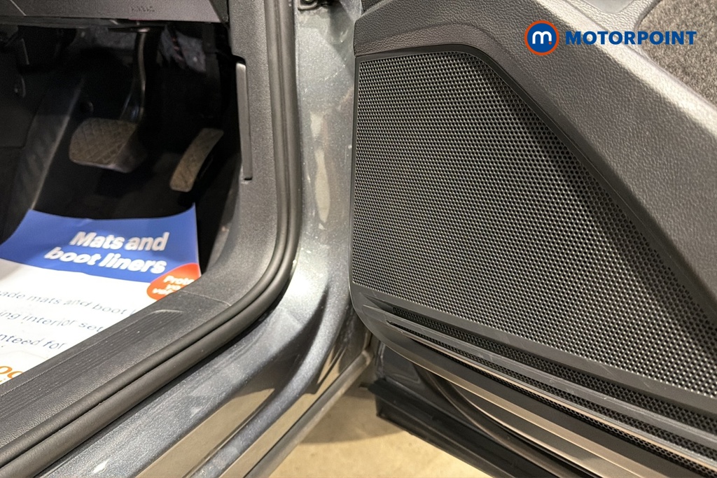 Volkswagen Tiguan Allspace Life Automatic Petrol SUV - Stock Number (1688698) - 21st supplementary image