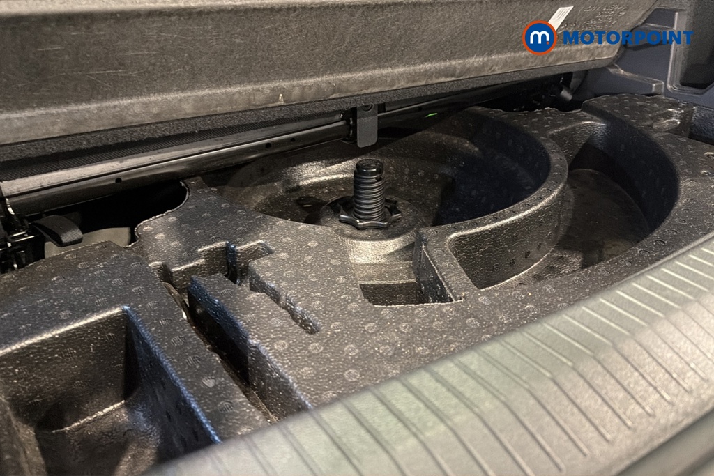 Volkswagen Tiguan Allspace Life Automatic Petrol SUV - Stock Number (1688698) - 33rd supplementary image
