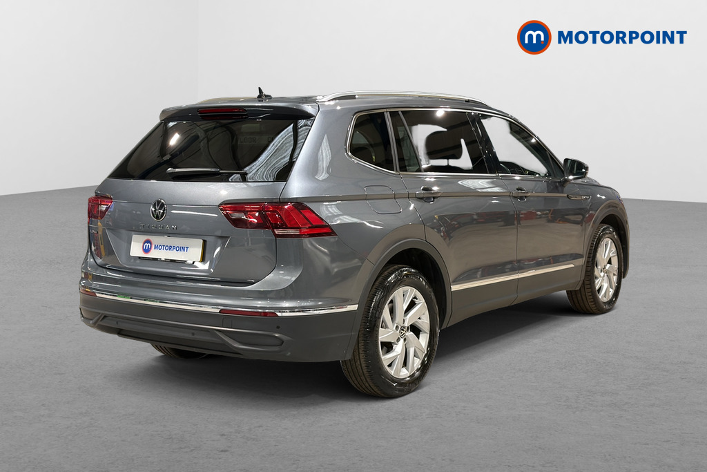 Volkswagen Tiguan Allspace Life Automatic Petrol SUV - Stock Number (1688698) - Passenger side rear corner