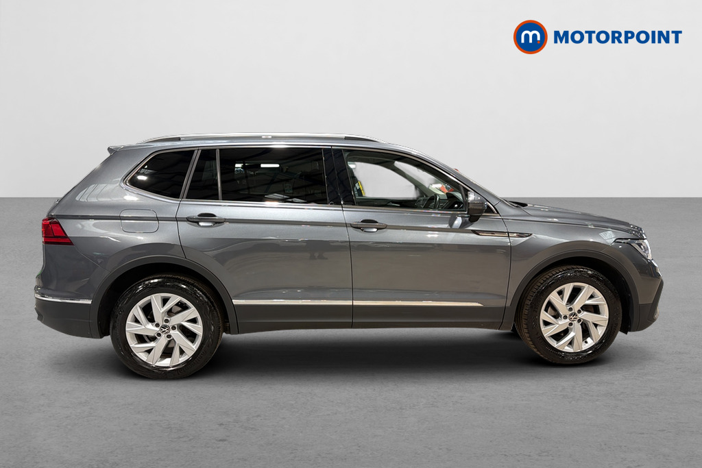 Volkswagen Tiguan Allspace Life Automatic Petrol SUV - Stock Number (1688698) - Passenger side