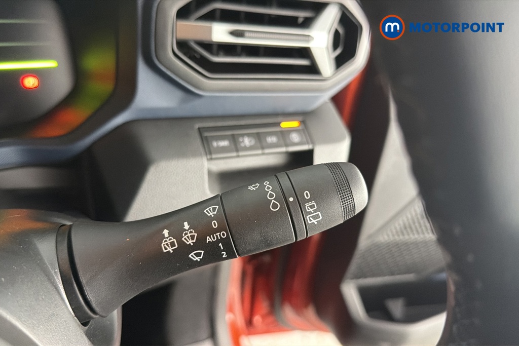 Dacia Duster Journey Automatic Petrol-Electric Hybrid SUV - Stock Number (1688977) - 6th supplementary image