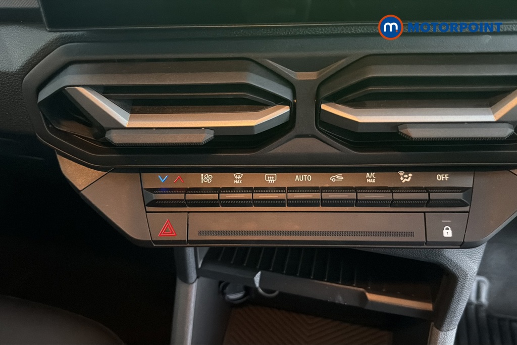Dacia Duster Journey Automatic Petrol-Electric Hybrid SUV - Stock Number (1688977) - 12th supplementary image