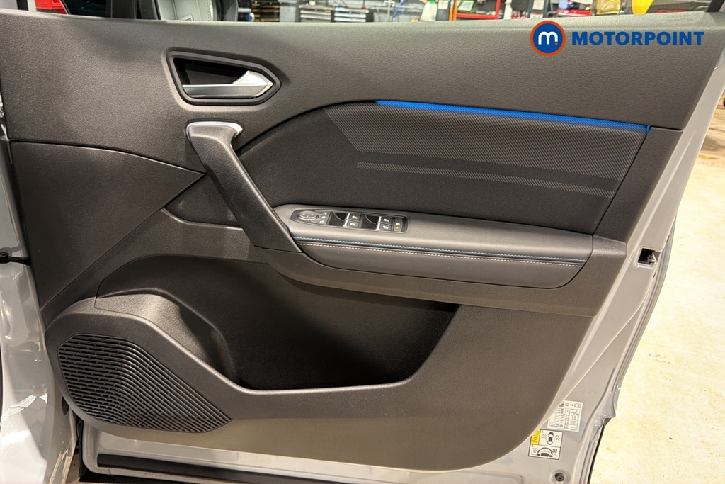 Renault Captur Esprit Alpine Automatic Petrol-Electric Hybrid SUV - Stock Number (1689271) - 18th supplementary image