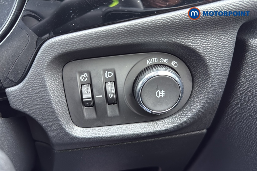 Vauxhall Corsa YES Manual Petrol Hatchback - Stock Number (1639842) - 11th supplementary image