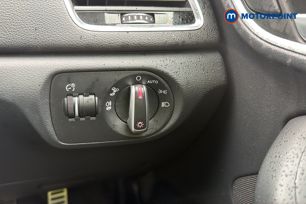 Audi Q3 Black Edition Manual Petrol SUV - Stock Number (1649133) - 11th supplementary image
