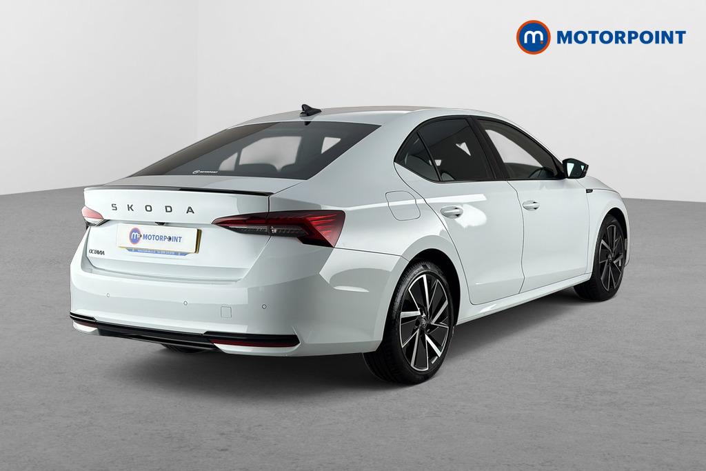 Skoda Octavia Sportline Automatic Diesel Hatchback - Stock Number (1669531) - Passenger side rear corner